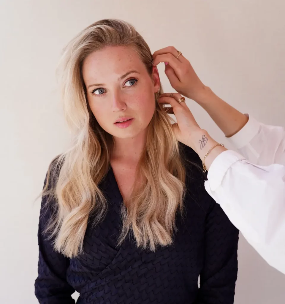 Vrouw die het haar laat stylen bij de Colorbar Twiggy&James in Alkmaar