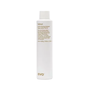Witte spuitbus van 200g Evo Helmut extra strong lacquer haarspray met gouden tekst.