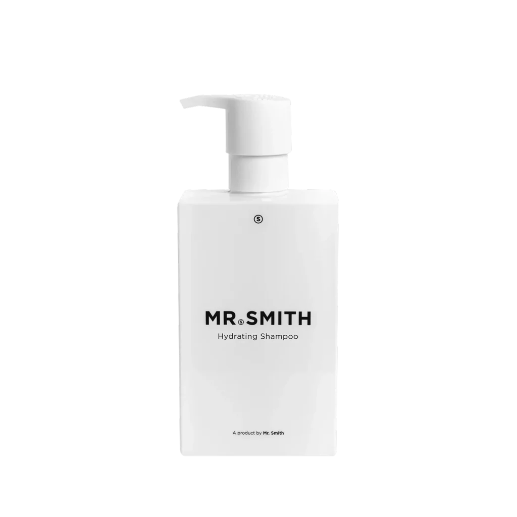 Witte flacon van Mr. Smith Hydrating Shampoo van 275 ml met pompdispenser.